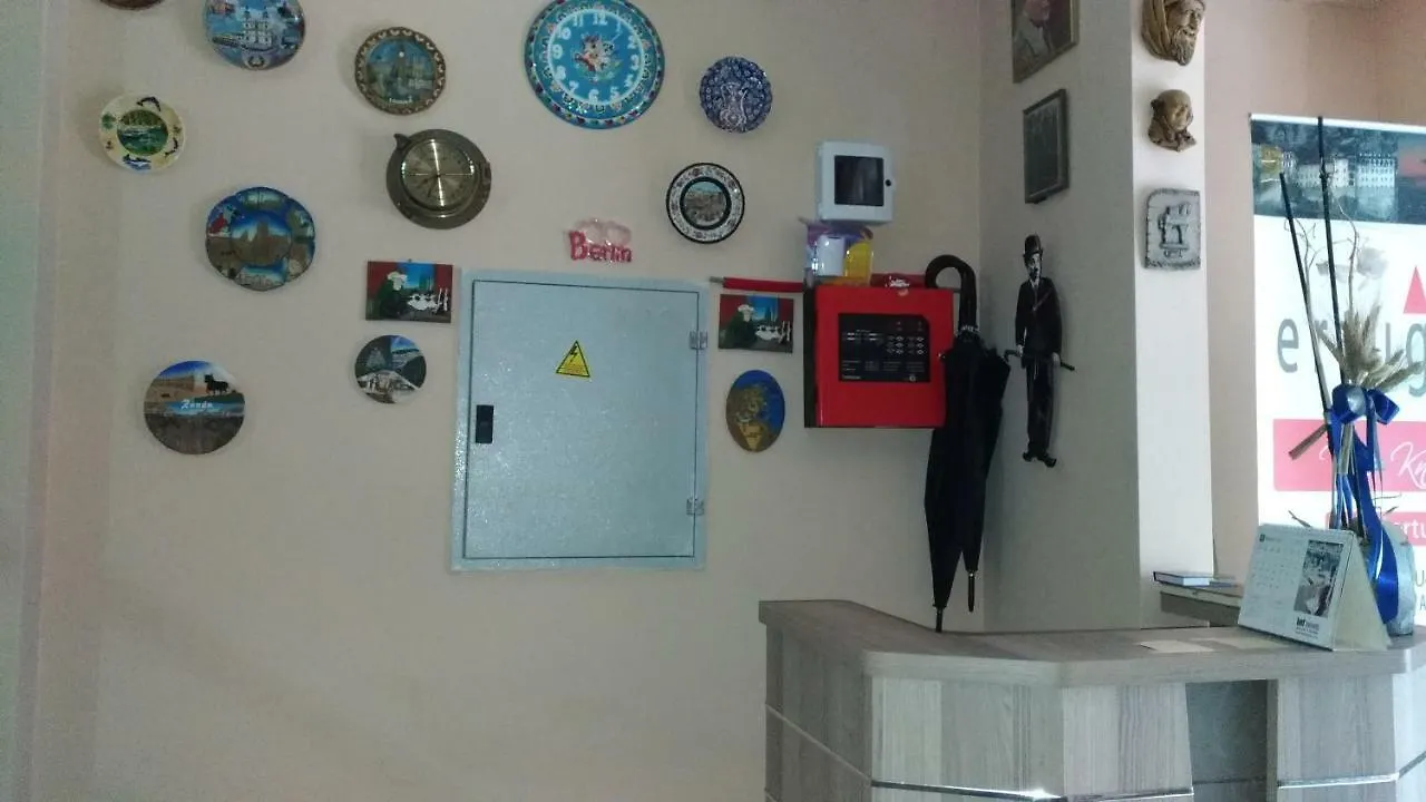 Kevin'S Hostel Yeldegirmeni 이스탄불