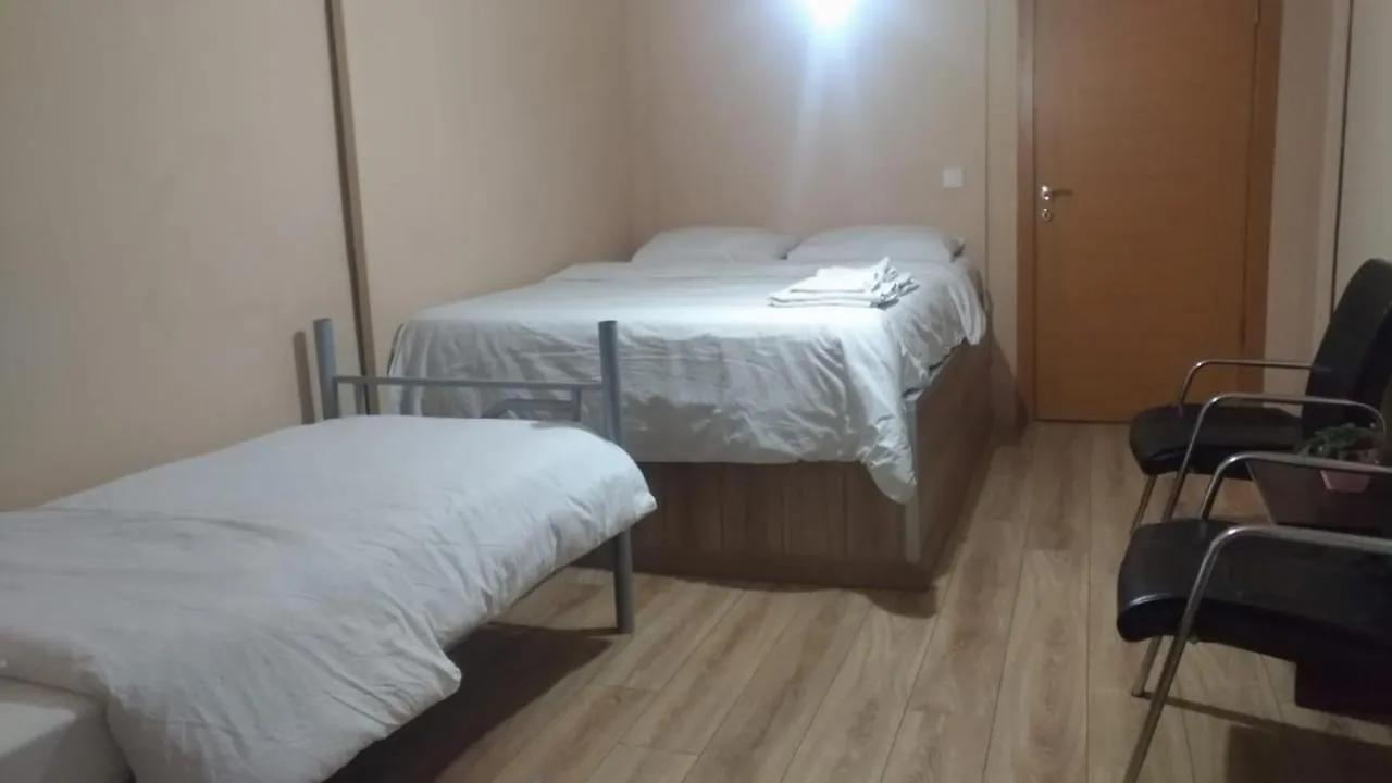 Kevin'S Hostel Yeldegirmeni 이스탄불 0*,